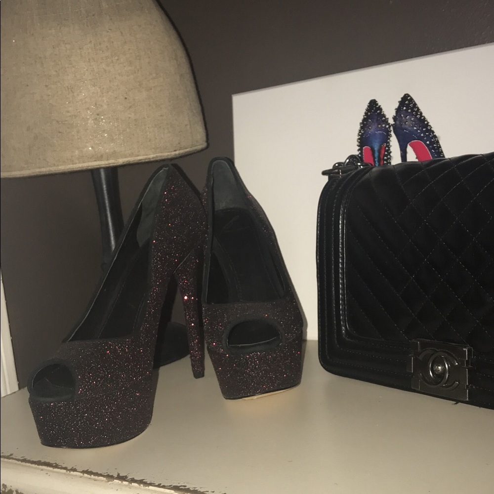 NWOB Brian Atwood Black & Red Glitter Heels Sz 7.5 - Picture 5 of 6